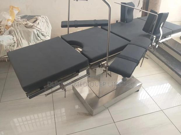 Hydraulic Surgery Table/ Theater Table