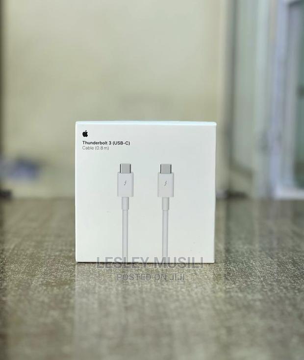 Apple Thunderbolt 3 (USB‐C) Cable (0.8 M)
