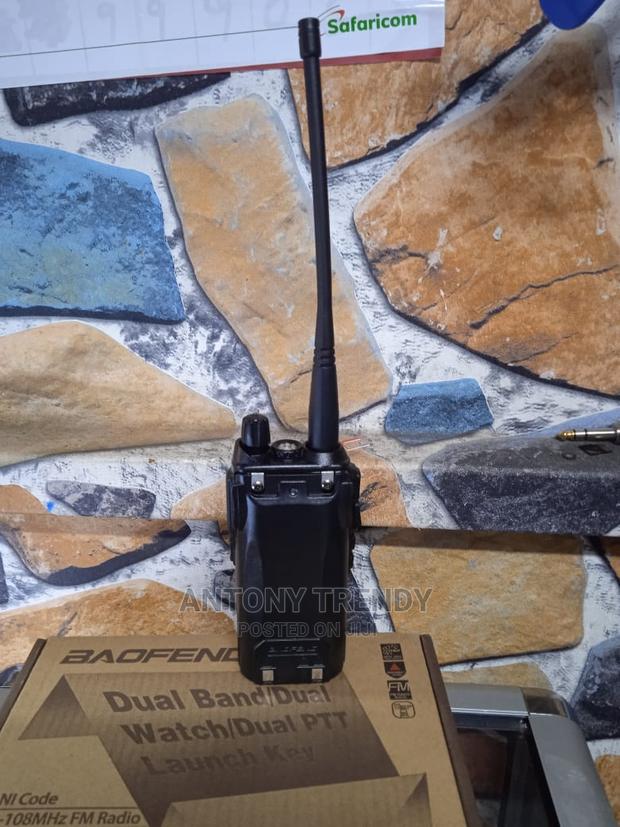 Two-way Communication Walkie Talkie Uv 82 - thumbnail 2