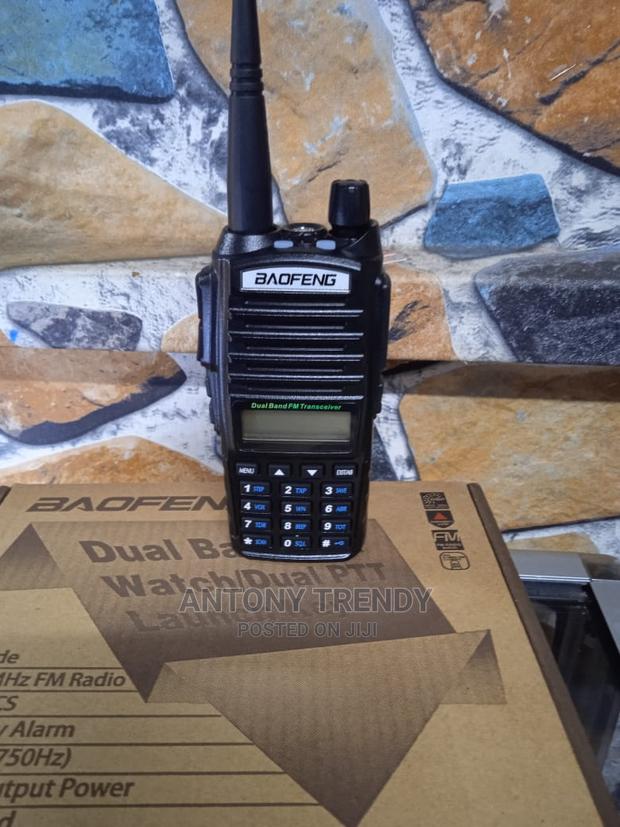 Two-way Communication Walkie Talkie Uv 82 - main view
