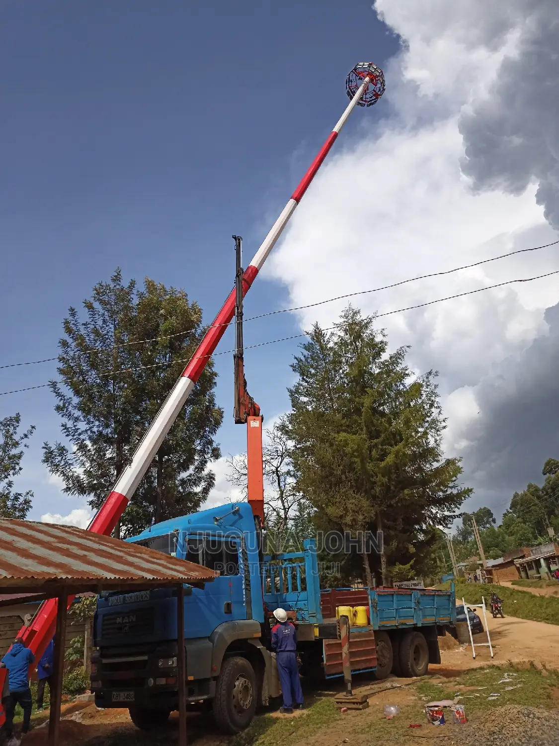 Hiab Crane Truck for Hire (Self Loading Lifting Truck)