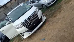 Toyota Alphard 2017 Off White