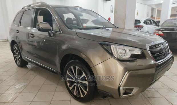 Subaru Forester 2016 Gold - main view