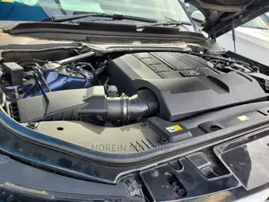 Land Rover Range Rover Vogue 2016 Blue