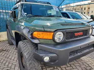 Toyota FJ Cruiser 2015 Green