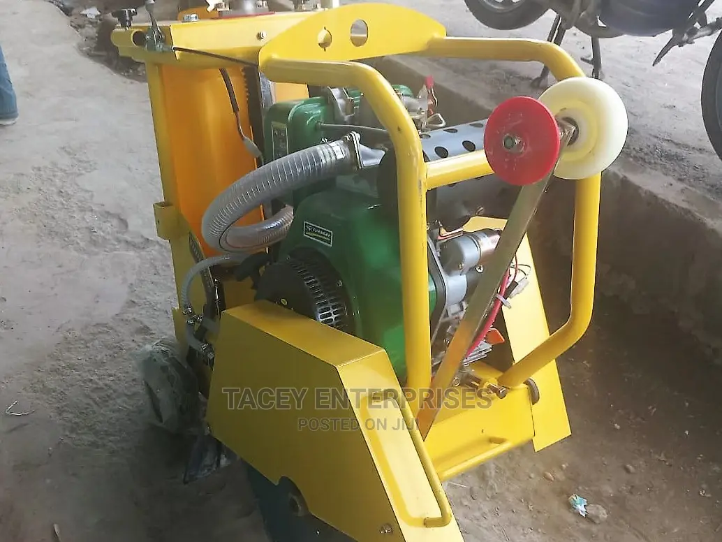 Slightly Used Diesel Concrete Cutter 7 Inch Cutting Depth