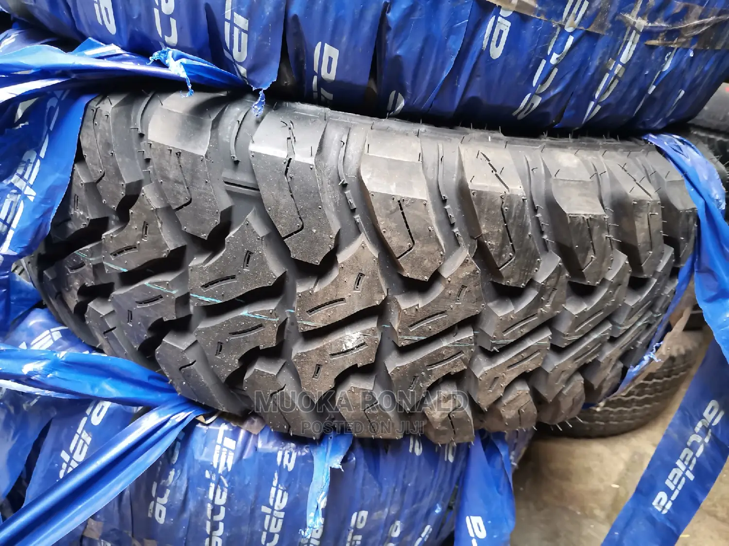 285/70r17 Acceler Tyre Made in Indonesia
