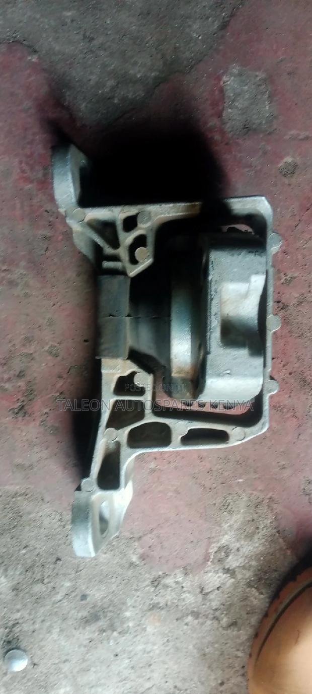 Mazda Premacy Timming Engine Mountain - main view