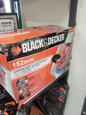 Random Orbit Waxer/Polisher Black and Decker