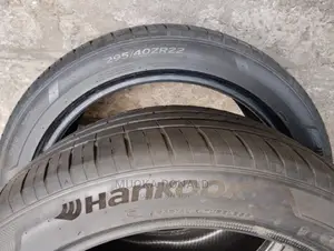 295/40r22 Hankook Tyre