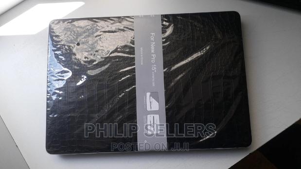 Apple Macbook Hard Case Cover for A2337 - thumbnail 4