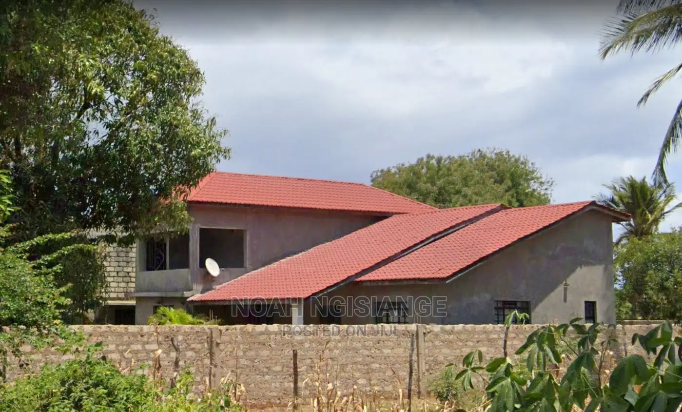 4bdrm Mansion in Kikambala for sale