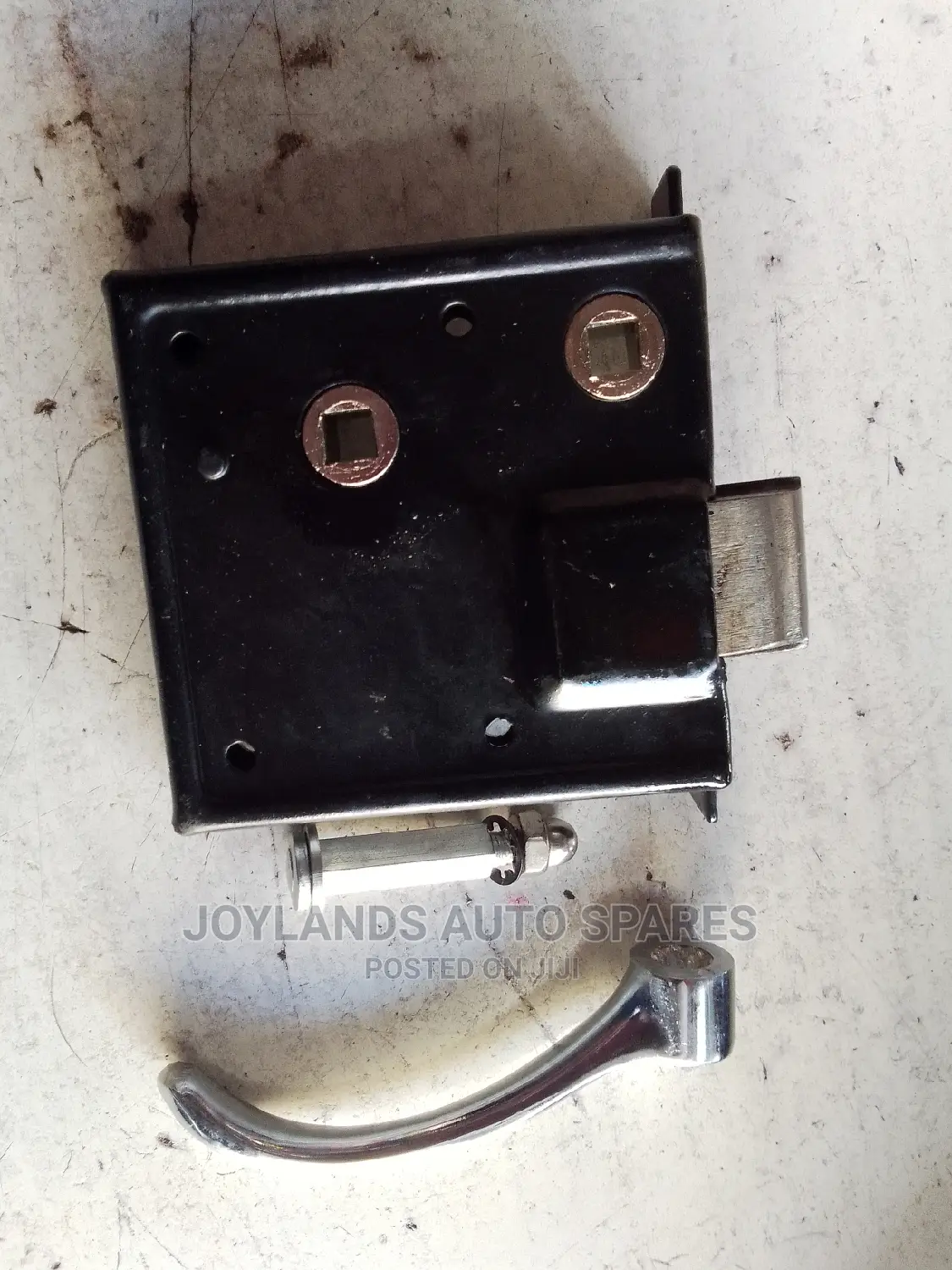 Isuzu NPR Door Lock.