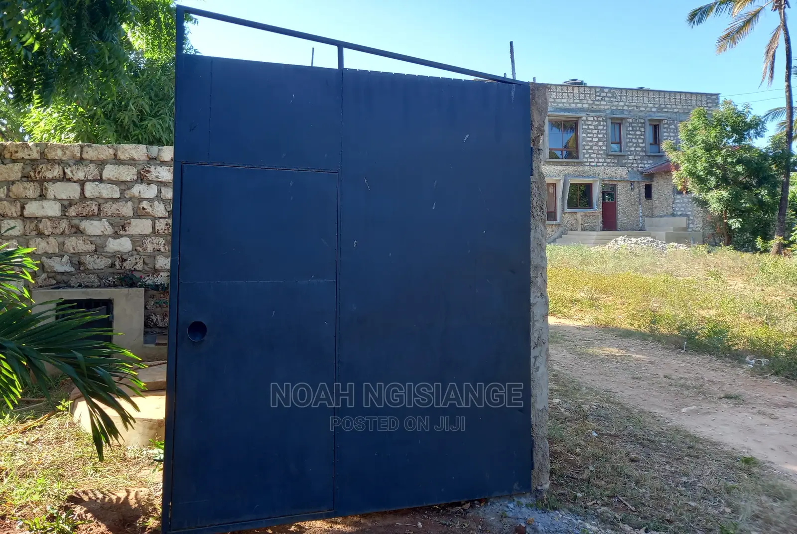 4bdrm Mansion in Kikambala for sale