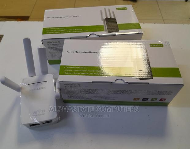 PIXLINK Wireless 300mbps Range Extender Wi-Fi Signal - main view