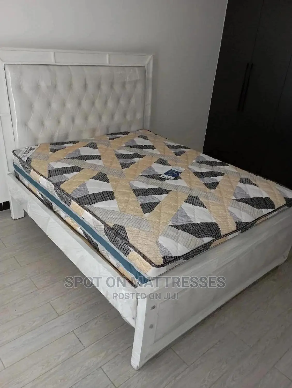 Queen Size (5by6) 10inch Spring Mattress
