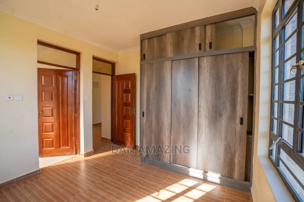 4bdrm Maisonette in Kibiku for sale