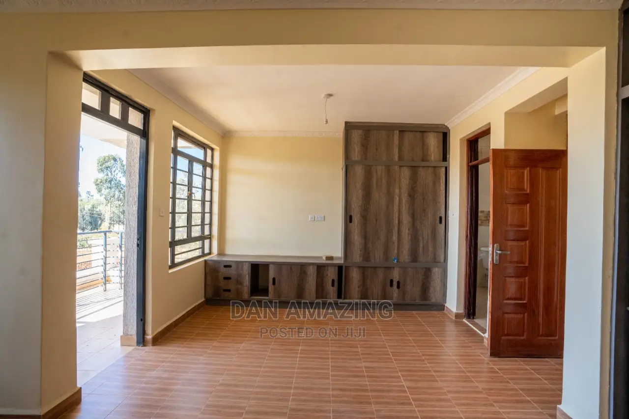 4bdrm Maisonette in Kibiku for sale