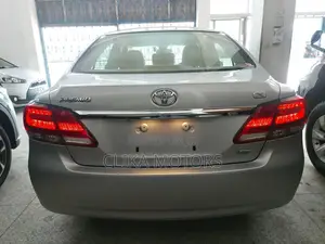 Toyota Premio 2016 Silver