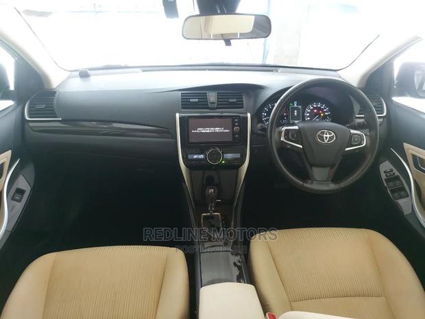 Toyota Premio 2016 Silver - thumbnail 5