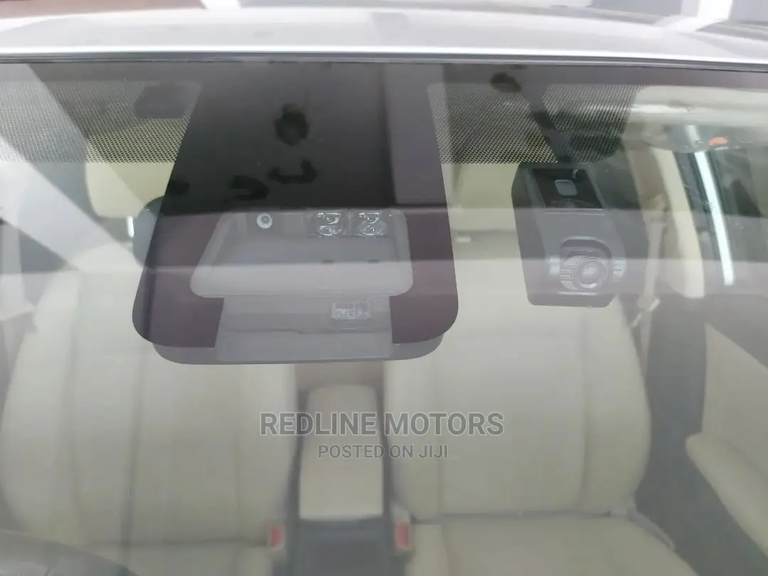Toyota Premio 2016 Silver