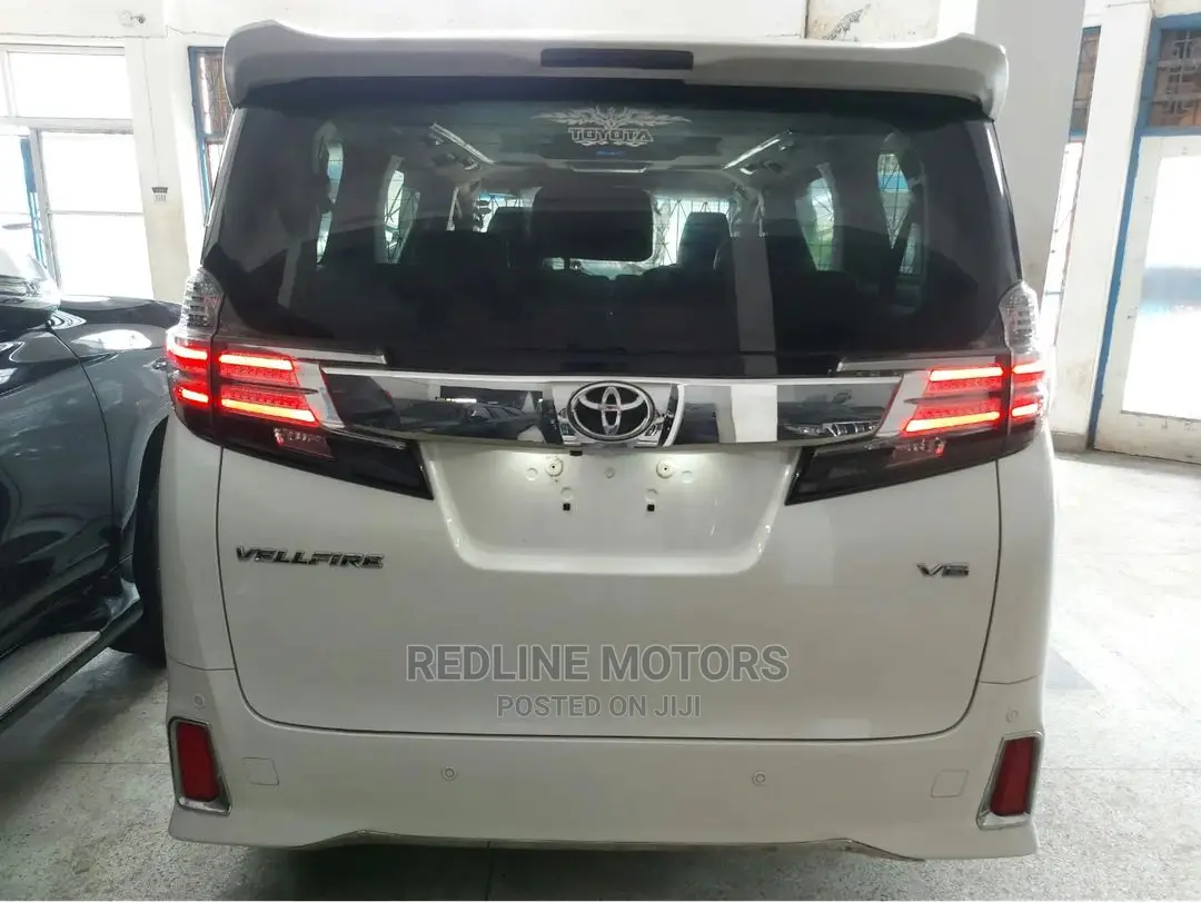 Toyota Vellfire 2016 Silver