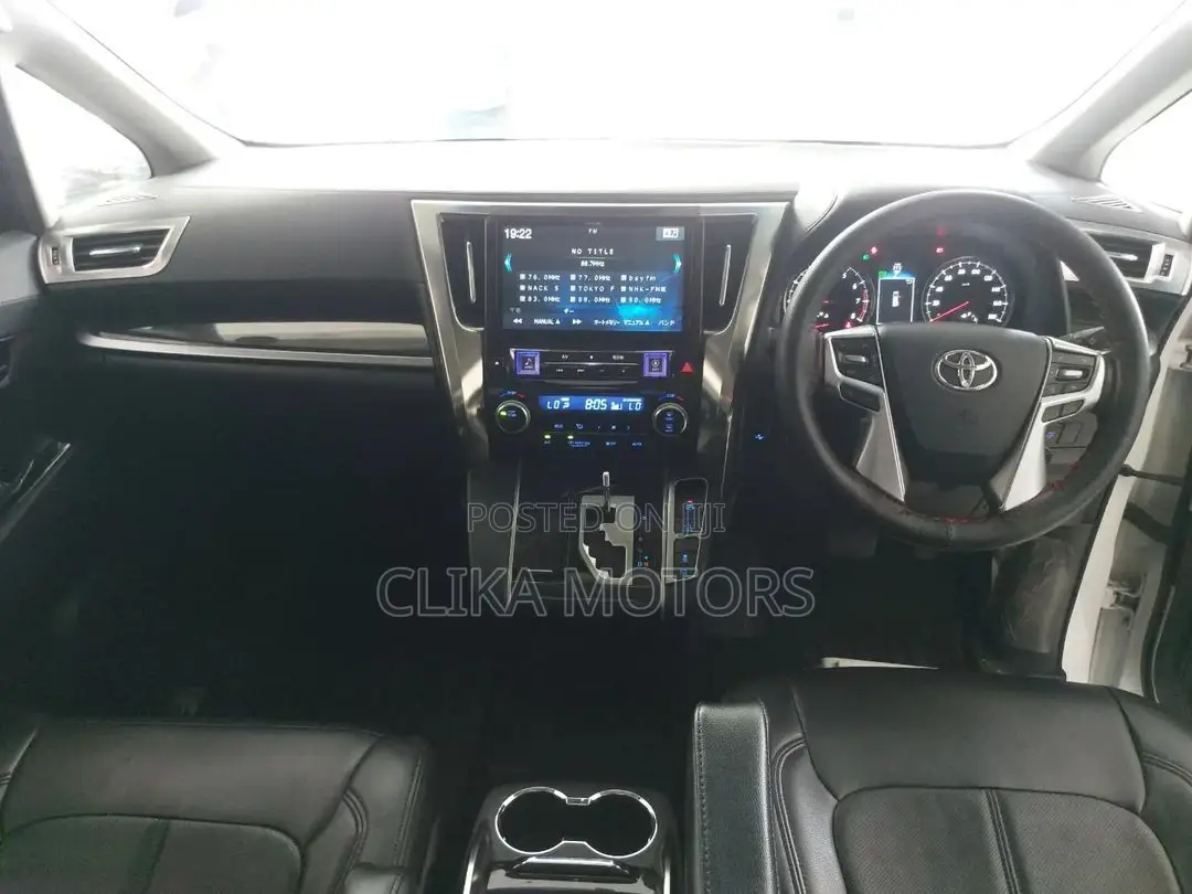Toyota Vellfire 2016 Silver