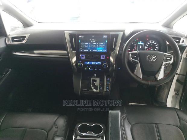 Toyota Vellfire 2016 Silver - thumbnail 2