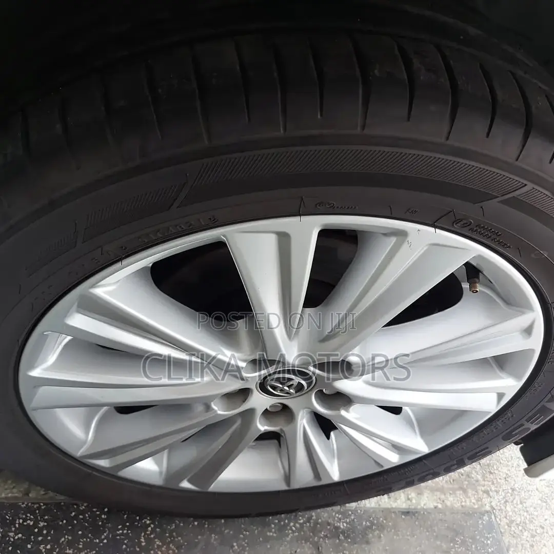 Toyota Vellfire 2016 Silver