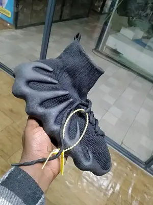 Yeezy Shoes