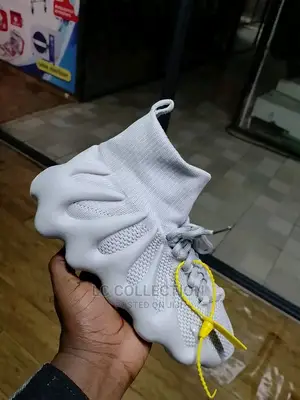 Yeezy Shoes