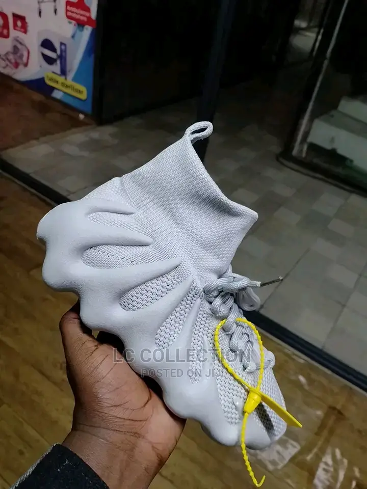 Yeezy Shoes