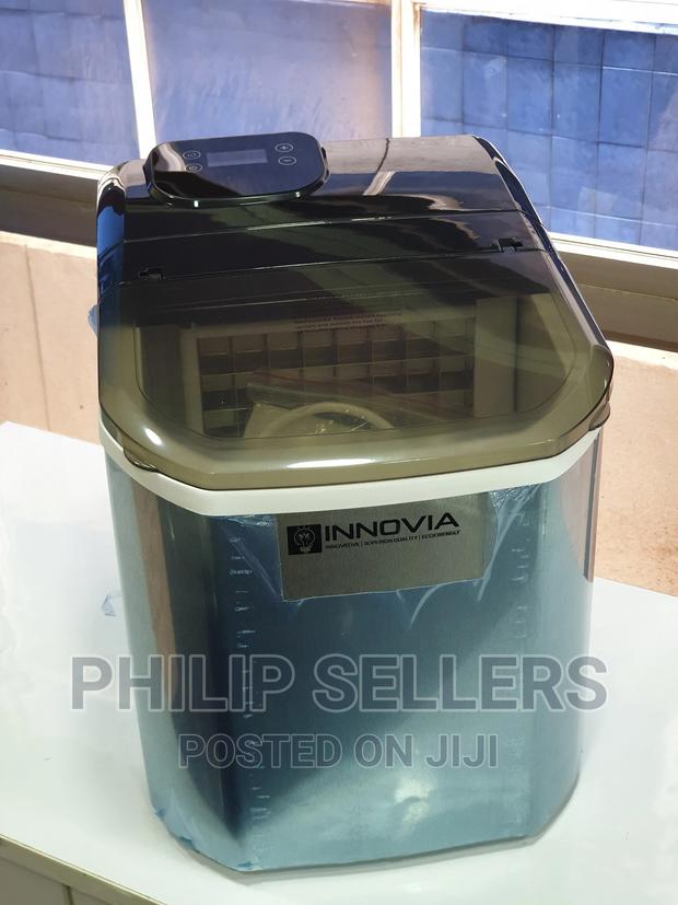 ADVANTAGES INCLUDE Makes Square Ice (Ice Cubes) - thumbnail 2