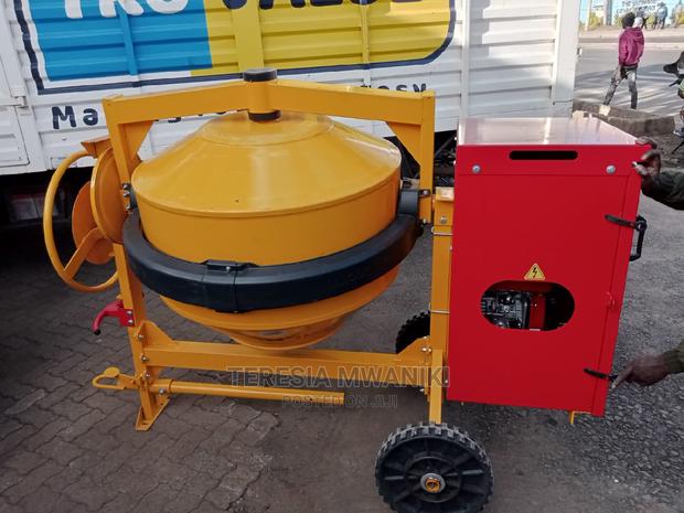 400 Ltrs Menegotti Concrete Mixer - main view