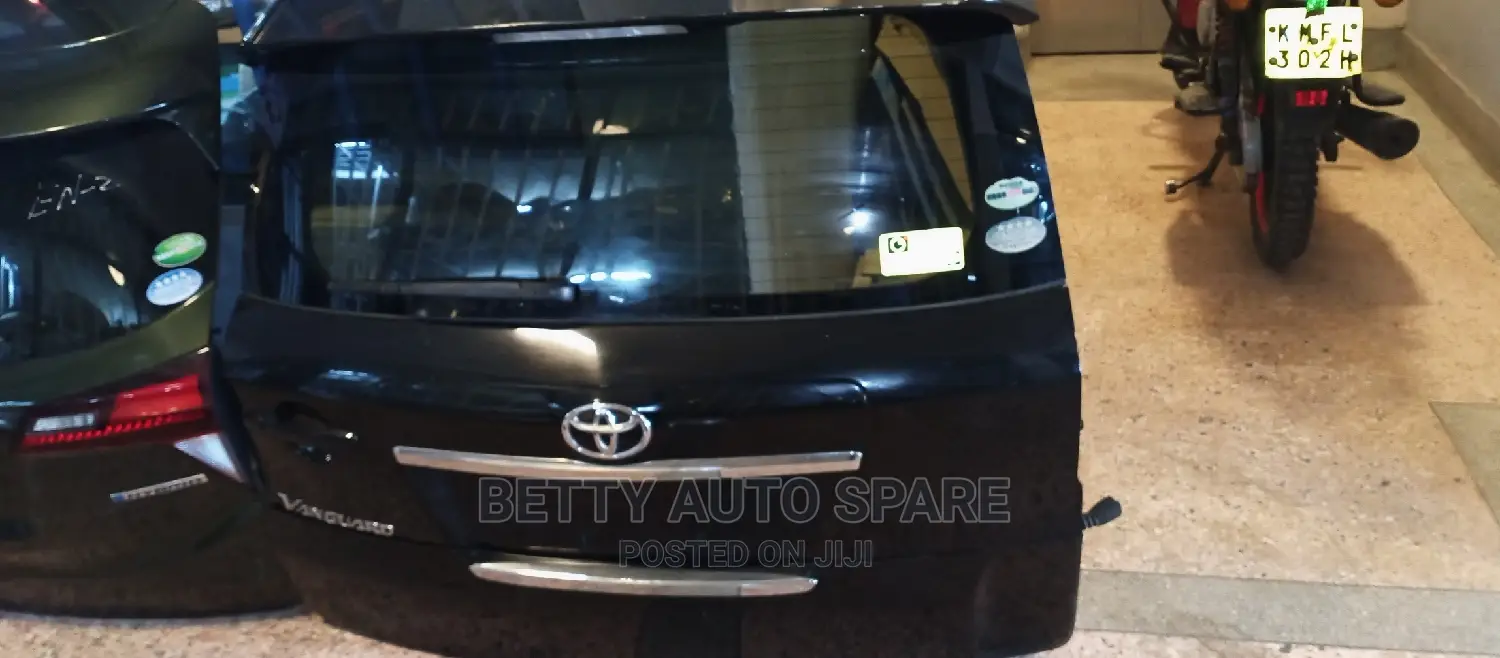 Toyota Vanguard Boot