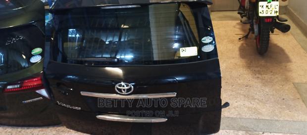 Toyota Vanguard Boot