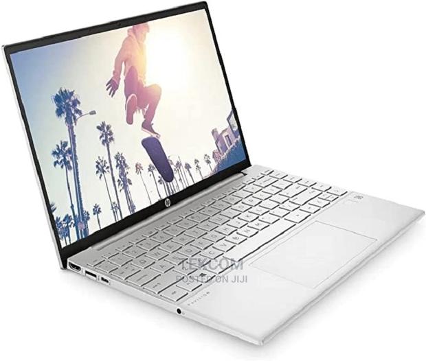 New Laptop HP Pavilion 13 8GB AMD Ryzen 5 SSD 512GB