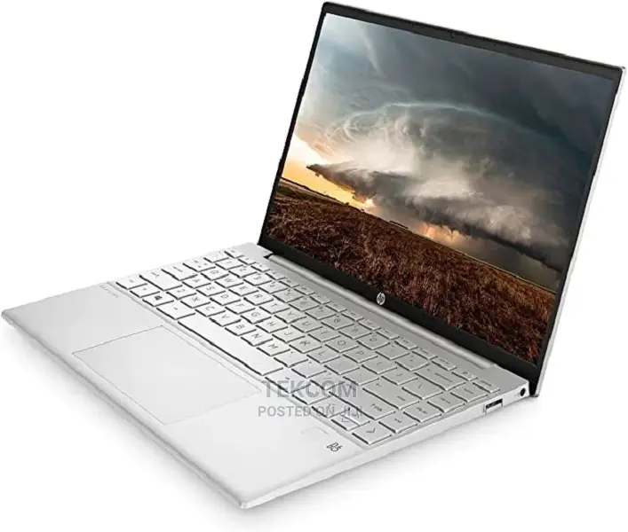 New Laptop HP Pavilion 13 8GB AMD Ryzen 5 SSD 512GB