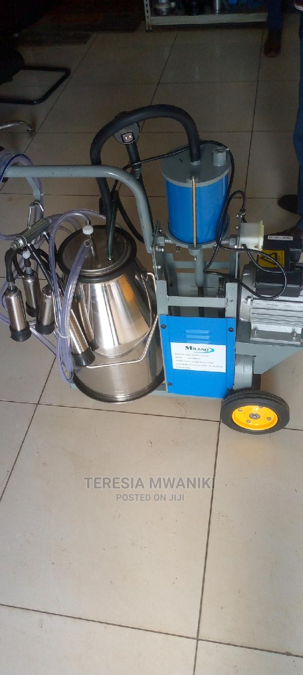 Milano Single Bucket Milking Machine - thumbnail 3
