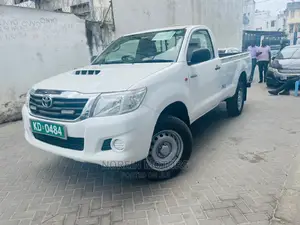 Toyota Hilux 2016 Pearl