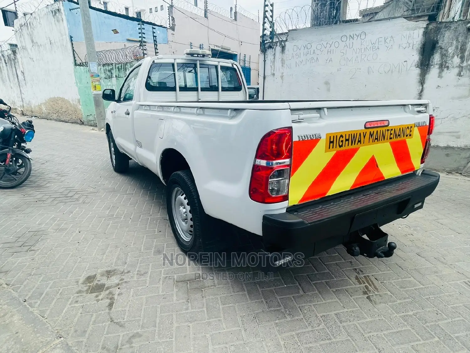 Toyota Hilux 2016 Pearl