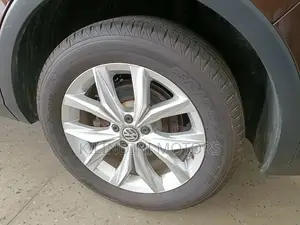 Volkswagen Tiguan 2018 Brown