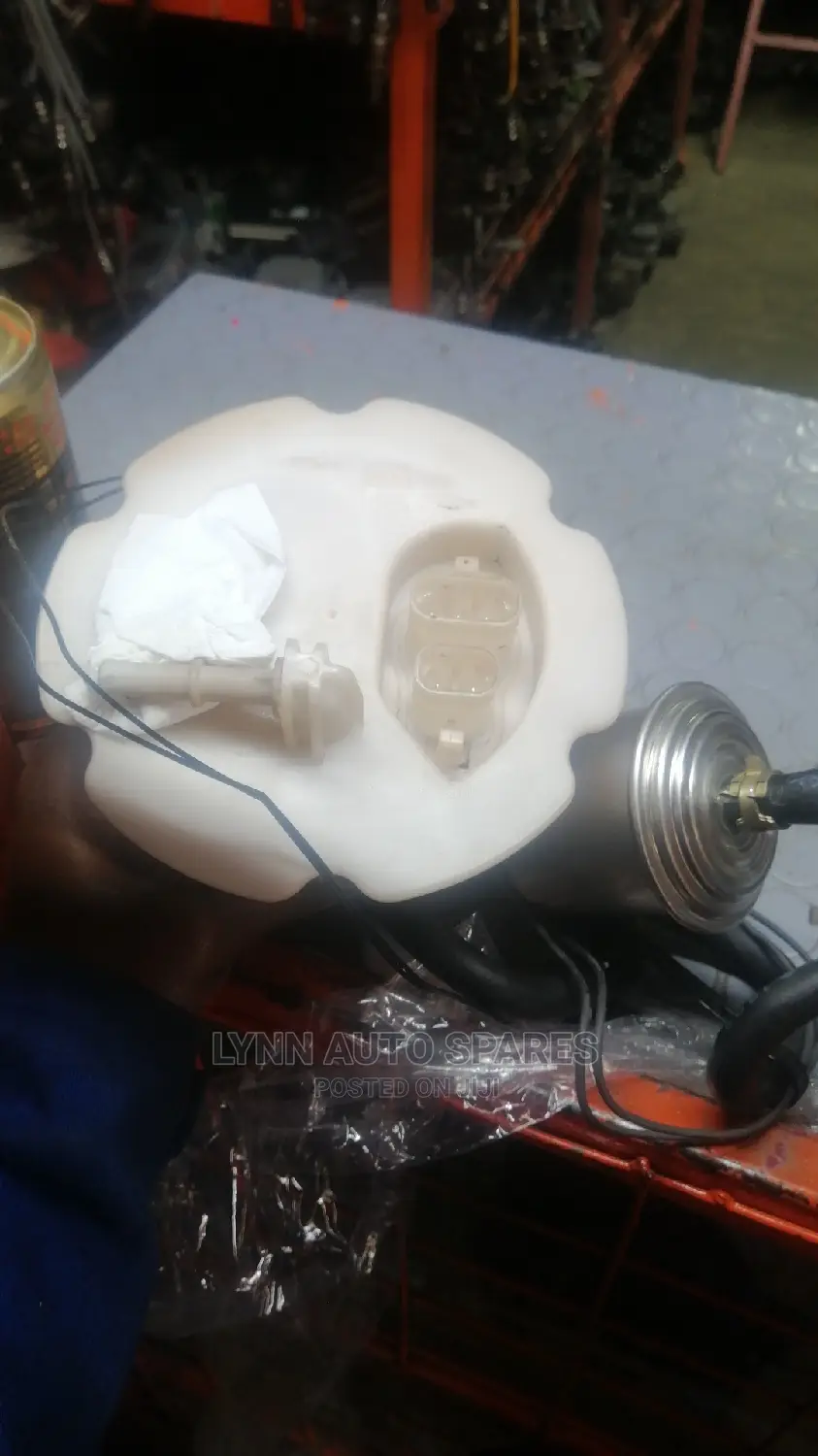 Nissan Wingroad Y11 Fuel Pump