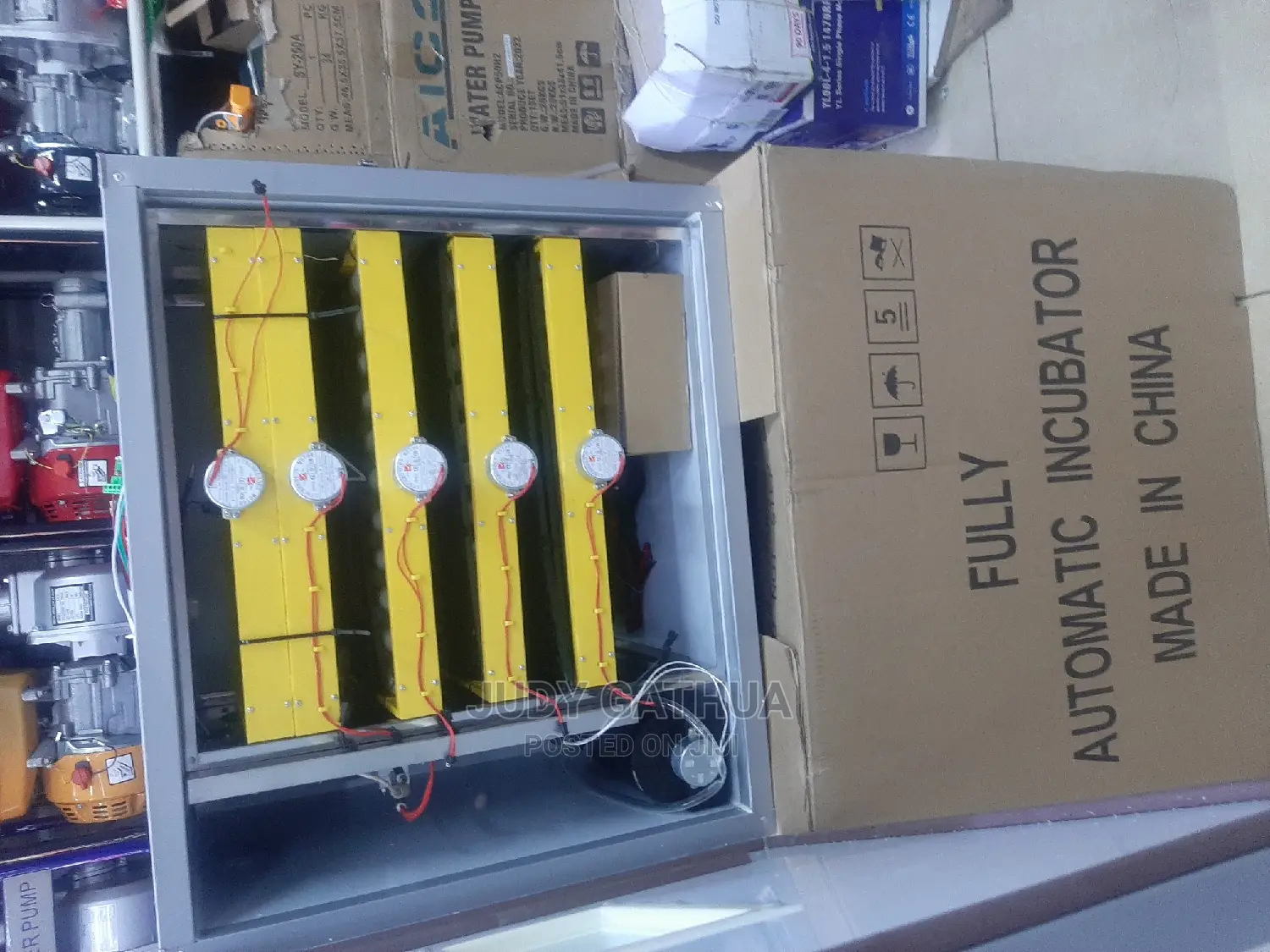 300 Eggs Incubator