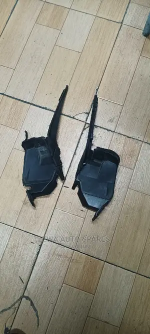 Windscreen Finishers Toyota Spade