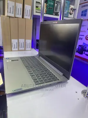 Laptop Lenovo Ideapad 3 4GB Intel Core I5 HDD 500GB