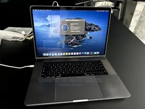 New Laptop Apple MacBook Pro 2021 M1 8GB Apple M1 SSD 256GB