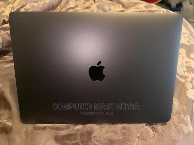 New Laptop Apple MacBook Pro 2020 M1 8GB Apple M1 SSD 512GB