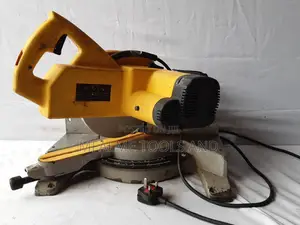 Mitre Saw -dewalt Multipurpose Sliding 1200w 216mm 240 Ex-uk