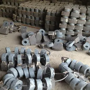 High Chrome Shredder Hammers Mill Parts